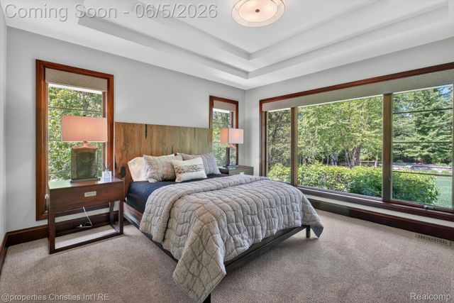 22635 Evergreen Court, Novi, MI 48374