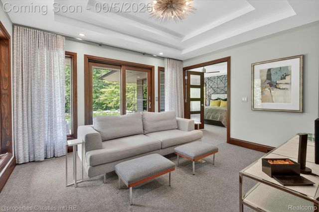 22635 Evergreen Court, Novi, MI 48374