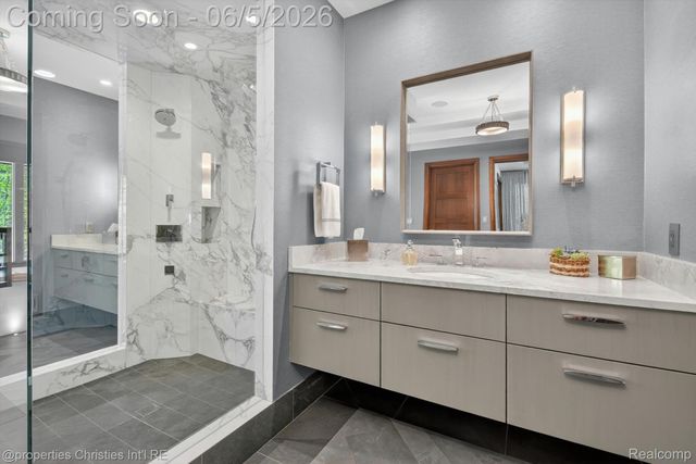 22635 Evergreen Court, Novi, MI 48374