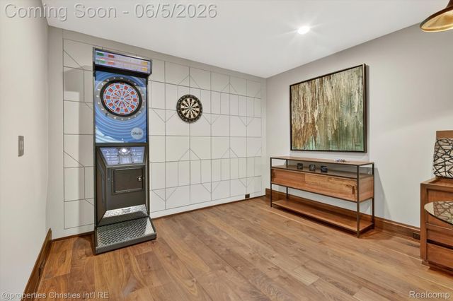 22635 Evergreen Court, Novi, MI 48374