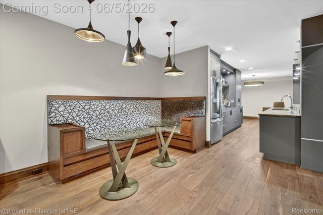 22635 Evergreen Court, Novi, MI 48374