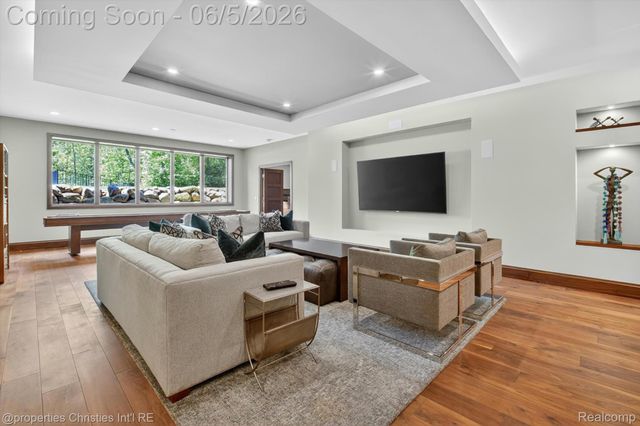 22635 Evergreen Court, Novi, MI 48374