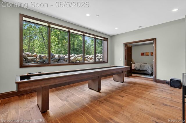 22635 Evergreen Court, Novi, MI 48374