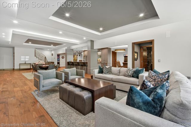 22635 Evergreen Court, Novi, MI 48374