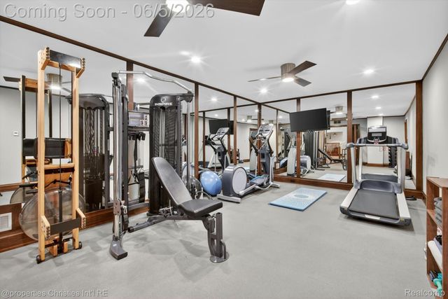 22635 Evergreen Court, Novi, MI 48374