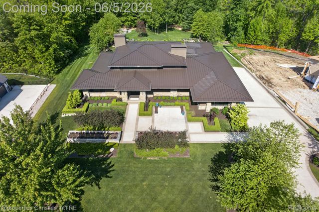 22635 Evergreen Court, Novi, MI 48374