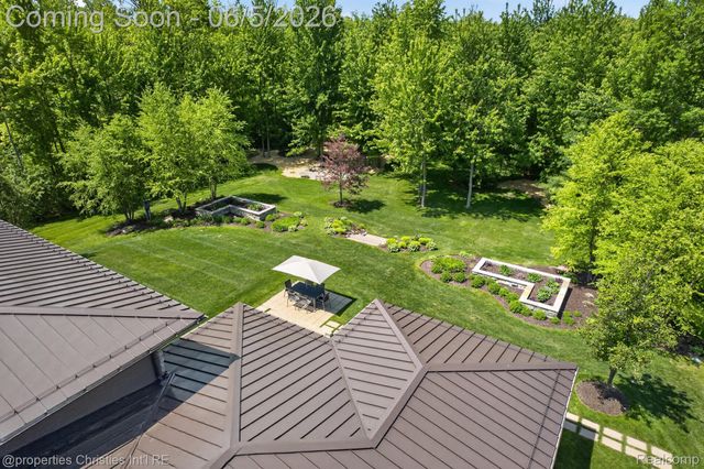 22635 Evergreen Court, Novi, MI 48374
