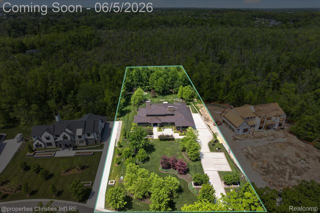 22635 Evergreen Court, Novi, MI 48374