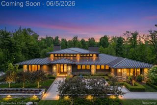 22635 Evergreen Court, Novi, MI 48374