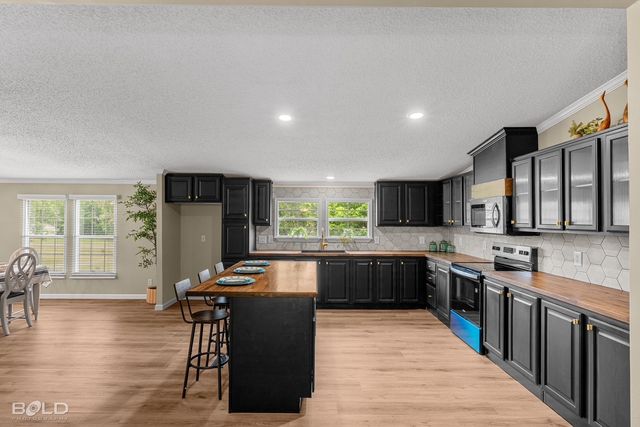 8730 Pinehaven, Keithville, LA 71047