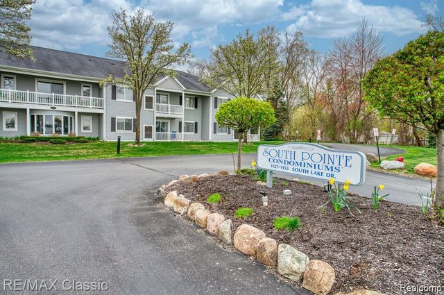 1155 S Lake Drive 57, Novi, MI 48377