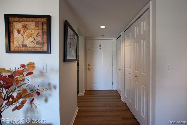 1155 S Lake Drive 57, Novi, MI 48377