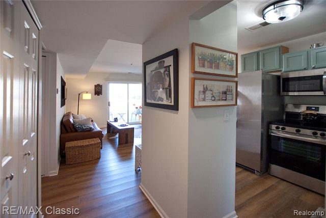 1155 S Lake Drive 57, Novi, MI 48377