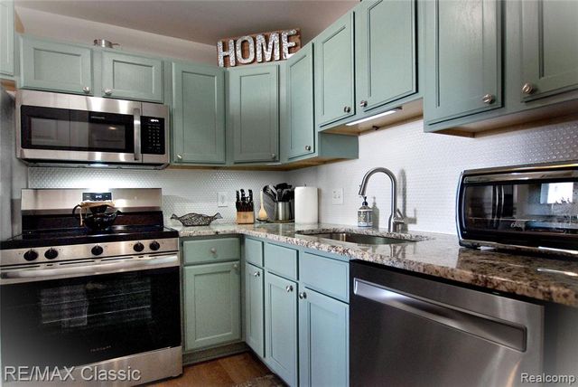 1155 S Lake Drive 57, Novi, MI 48377