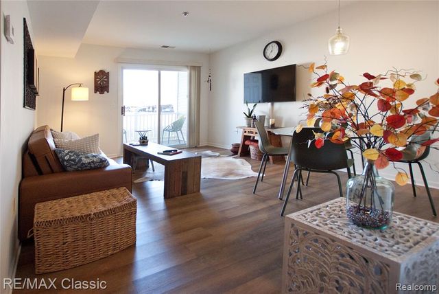 1155 S Lake Drive 57, Novi, MI 48377