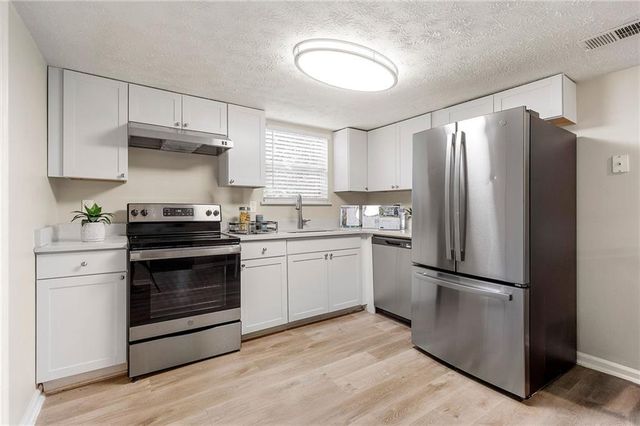 5570 Downs Way, Lithonia, GA 30058