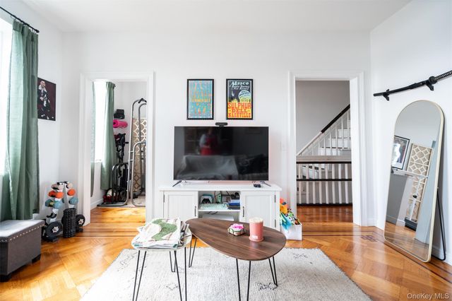 121 Montgomery Street, Newburgh, NY 12550