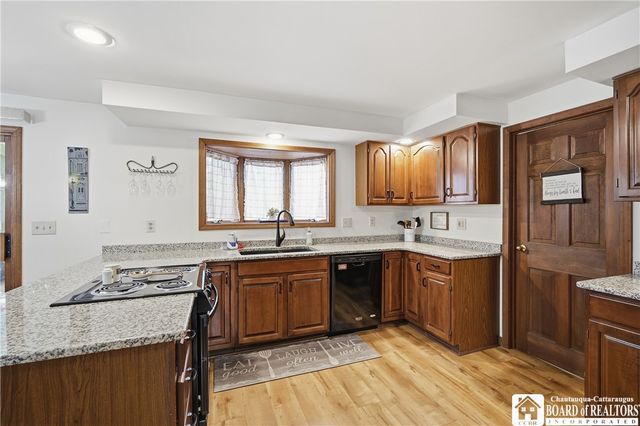 700 Weeks Street, Jamestown, NY 14701