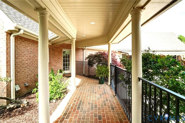16484 W Crescent Ln, Montpelier, VA 23192