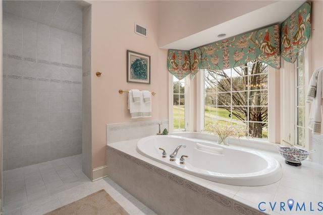 16484 W Crescent Ln, Montpelier, VA 23192