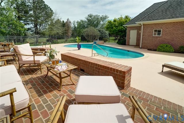16484 W Crescent Ln, Montpelier, VA 23192