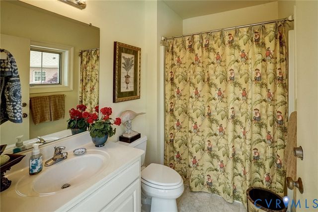 16484 W Crescent Ln, Montpelier, VA 23192