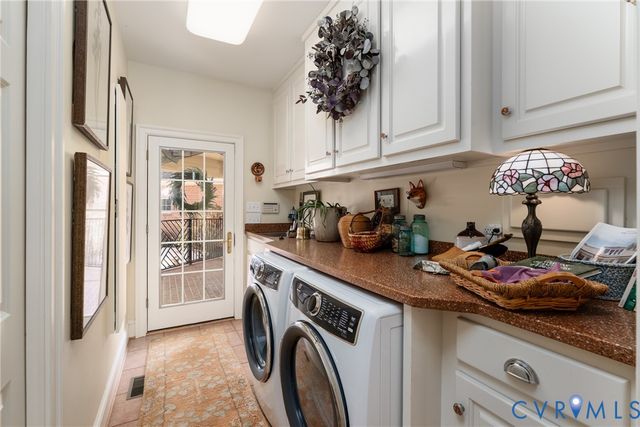 16484 W Crescent Ln, Montpelier, VA 23192