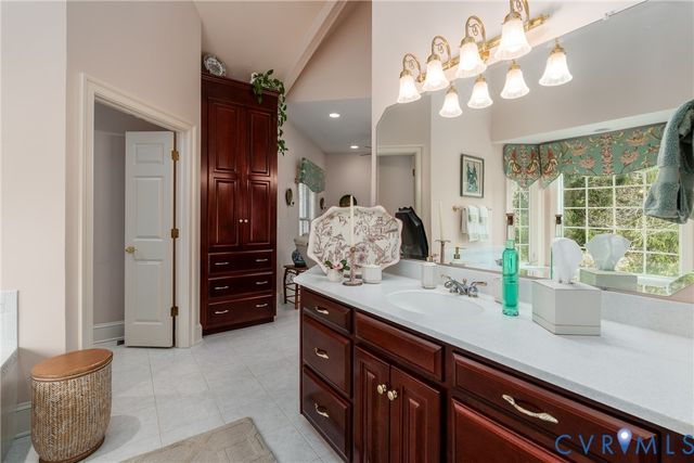 16484 W Crescent Ln, Montpelier, VA 23192
