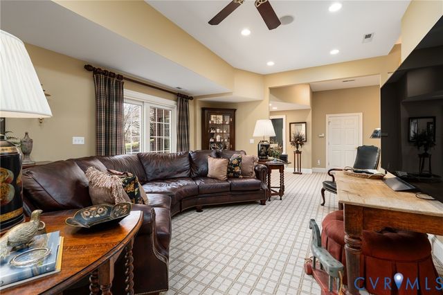 16484 W Crescent Ln, Montpelier, VA 23192