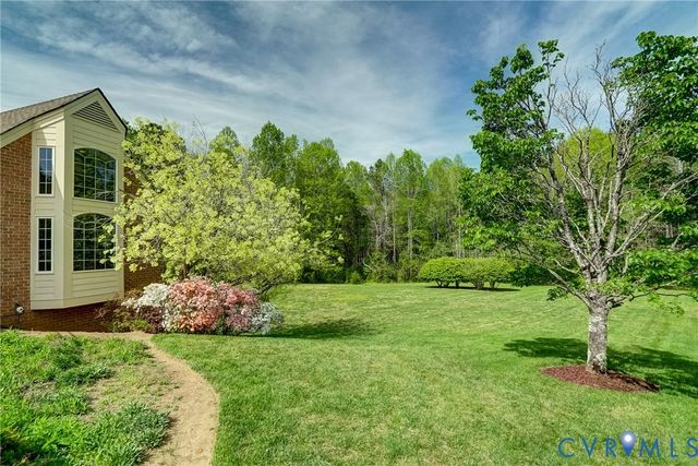 16484 W Crescent Ln, Montpelier, VA 23192