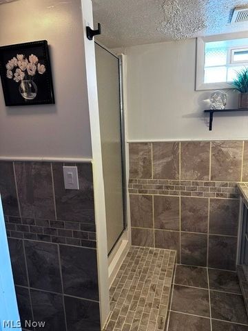 375 Jackson Street, Campbell, OH 44405
