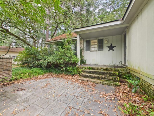 102 Candlewood Court, Summerville, SC 29485