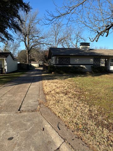 308 Bellevue Drive, Cleburne, TX 76033