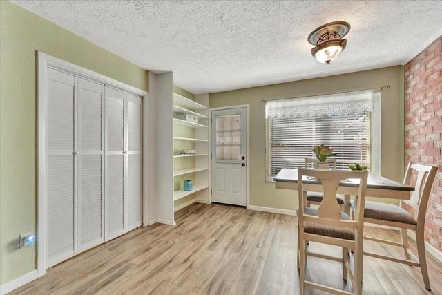 3910 Laura Leigh Drive, Friendswood, TX 77546