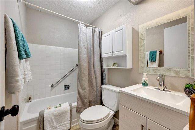 3910 Laura Leigh Drive, Friendswood, TX 77546