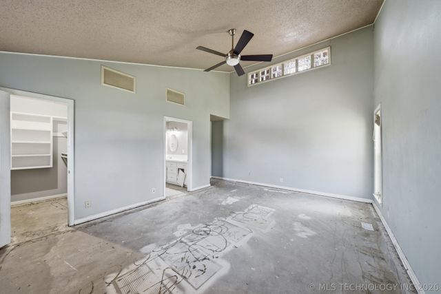 2 Westwind Drive, Sand Springs, OK 74063