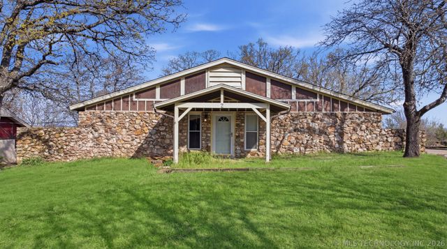 2 Westwind Drive, Sand Springs, OK 74063