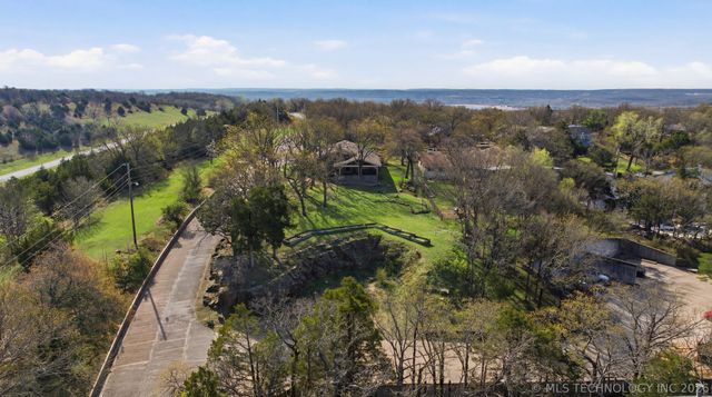 2 Westwind Drive, Sand Springs, OK 74063