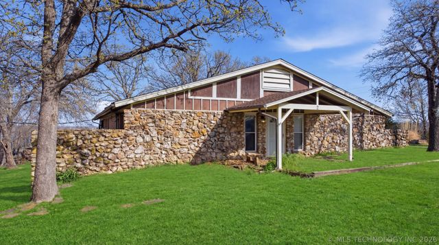 2 Westwind Drive, Sand Springs, OK 74063