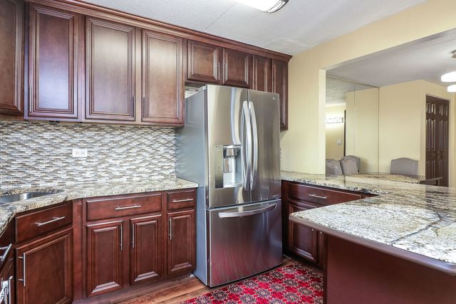 475 N Cass Avenue 202, Westmont, IL 60559