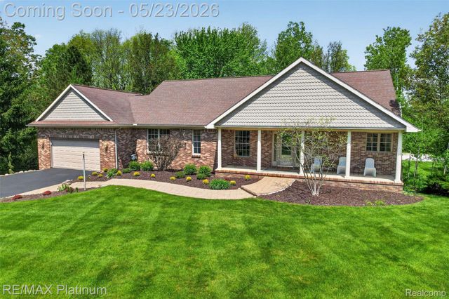 59360 Foxpointe Lane, Lyon Charter Township, MI 48178