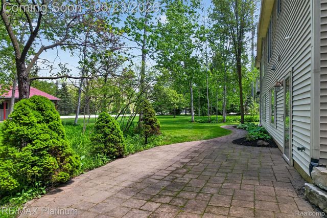 59360 Foxpointe Lane, Lyon Charter Township, MI 48178
