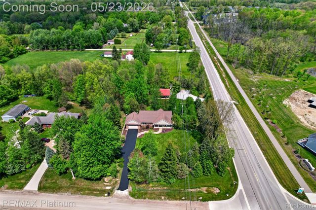 59360 Foxpointe Lane, Lyon Charter Township, MI 48178