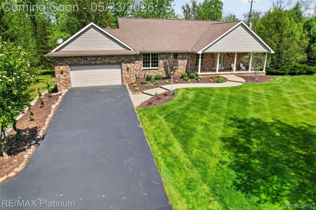 59360 Foxpointe Lane, Lyon Charter Township, MI 48178