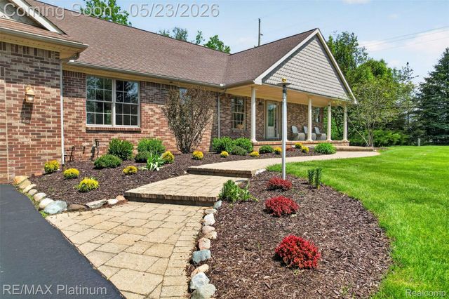 59360 Foxpointe Lane, Lyon Charter Township, MI 48178