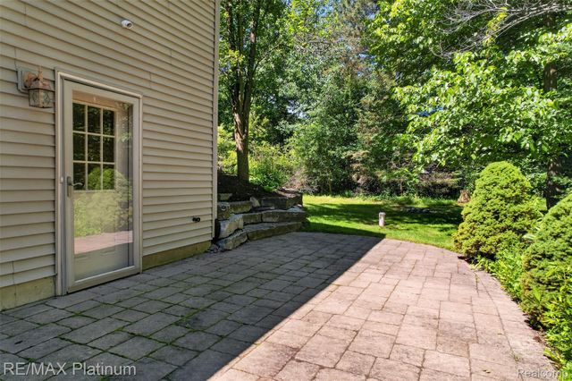 59360 Foxpointe Lane, Lyon Charter Township, MI 48178
