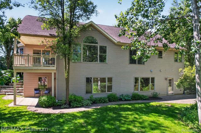 59360 Foxpointe Lane, Lyon Charter Township, MI 48178