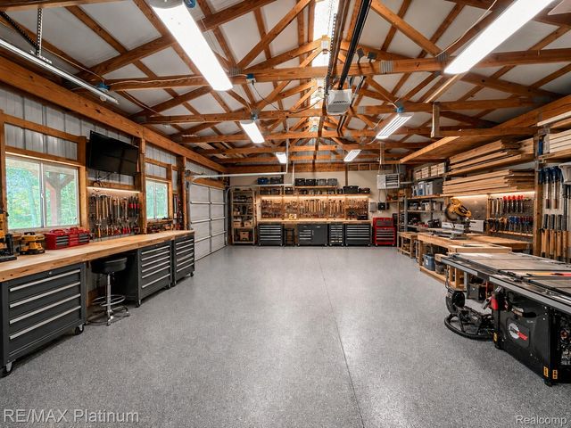 59360 Foxpointe Lane, Lyon Charter Township, MI 48178