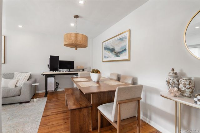 60 Hempstead Avenue 2C, Lynbrook, NY 11563