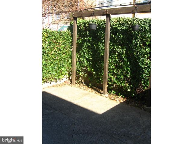 805 N BEECHWOOD ST, Philadelphia, PA 19130